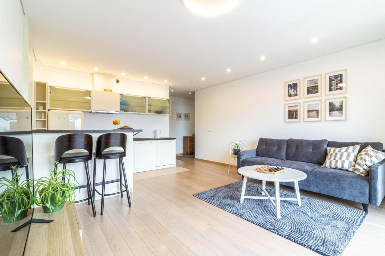 Cohost I Sunny Center Apt, Covered Parking, Balcony & Self Check-In Kaunas Extérieur photo