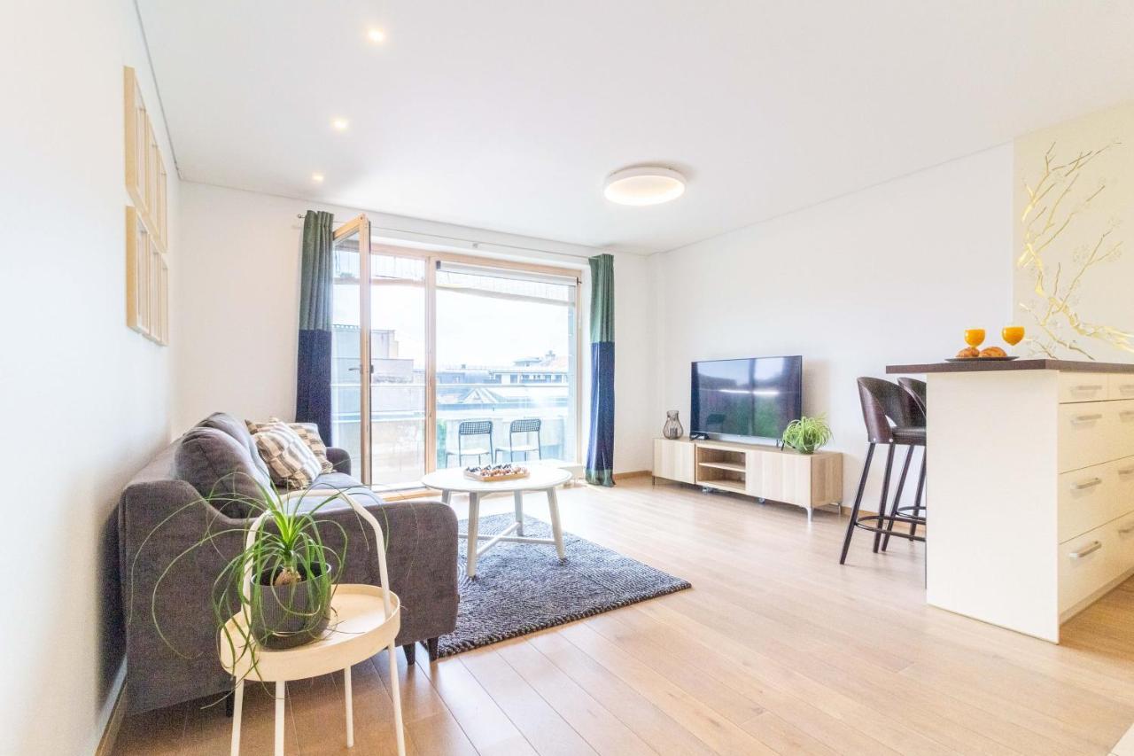 Cohost I Sunny Center Apt, Covered Parking, Balcony & Self Check-In Kaunas Extérieur photo