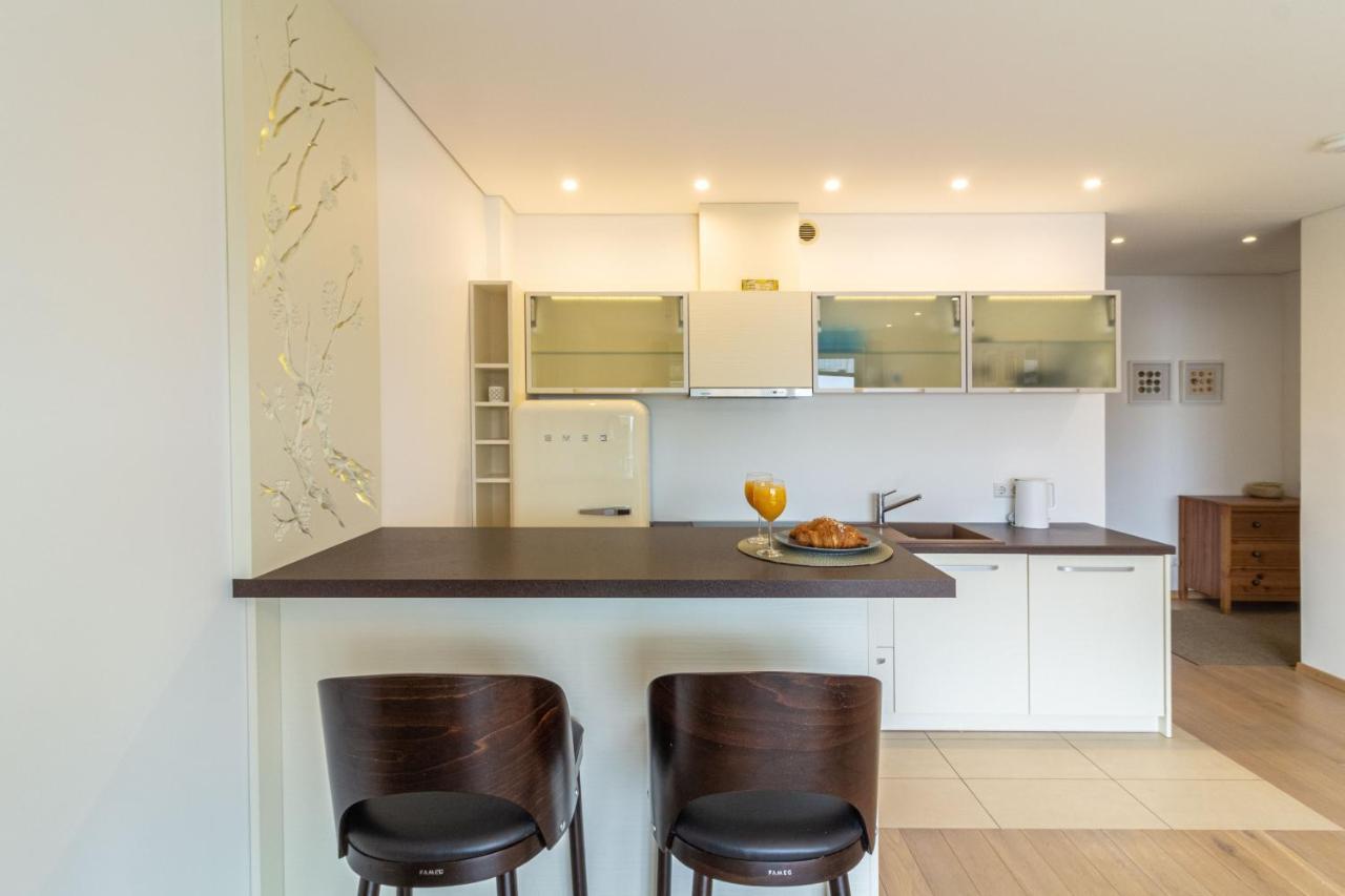 Cohost I Sunny Center Apt, Covered Parking, Balcony & Self Check-In Kaunas Extérieur photo